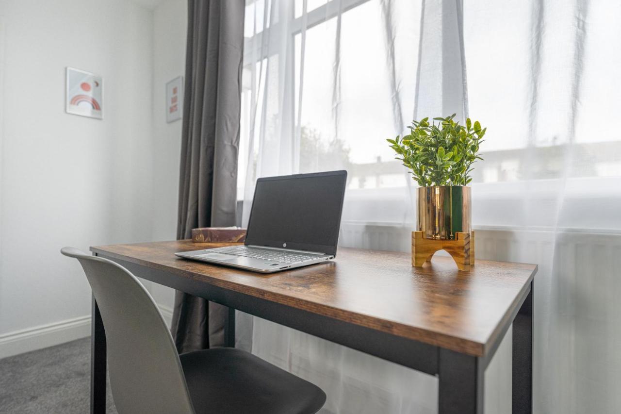 Contractor Accommodation Near Heathrow, Windsor Minutes From M4 Slough Luaran gambar